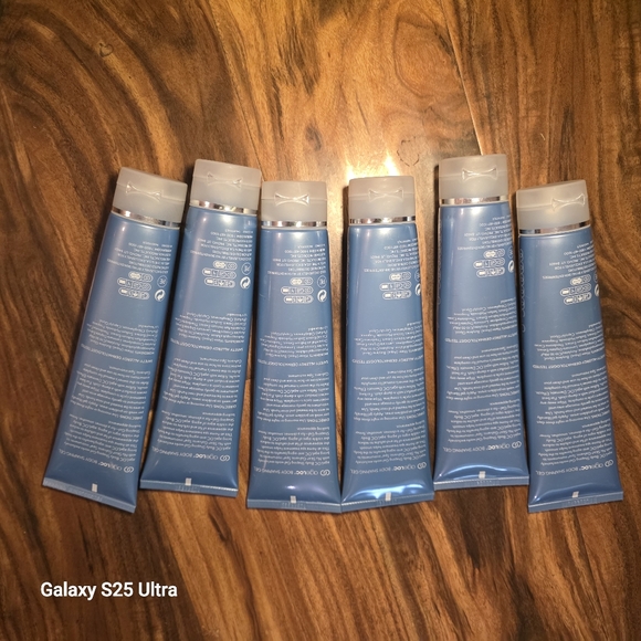 12 tubes 150ml eachNuskin body shaping MIXED packaging USA. KOREA AMD EUROPE